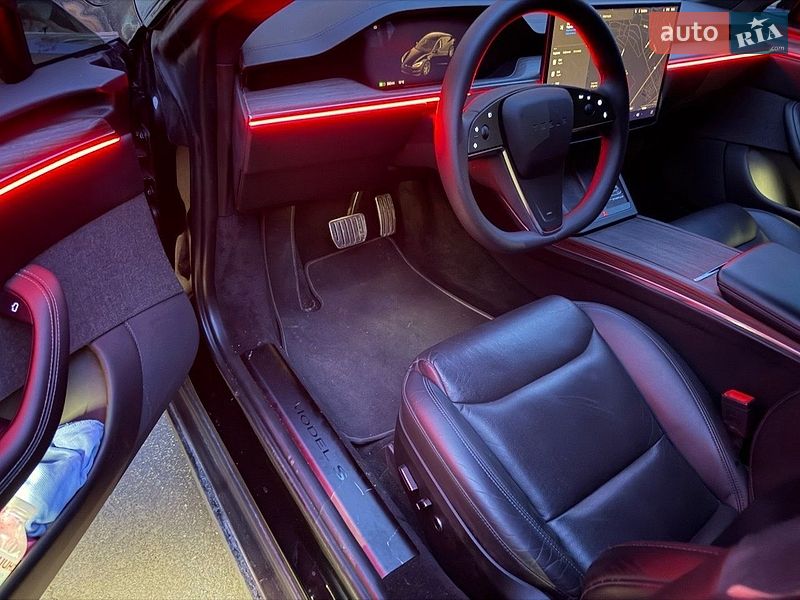 Лифтбек Tesla Model S 2021 в Киеве фото 20 Лифтбек Tesla Model S 2021 в Киеве