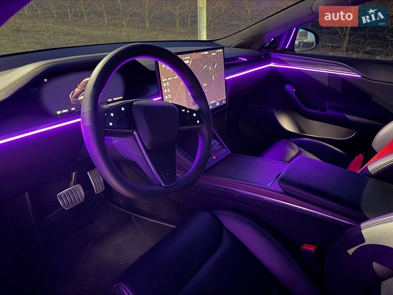 Лифтбек Tesla Model S 2021 в Киеве фото 21 Лифтбек Tesla Model S 2021 в Киеве