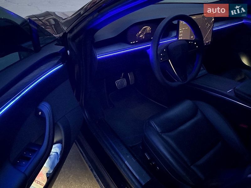Лифтбек Tesla Model S 2021 в Киеве фото 22 Лифтбек Tesla Model S 2021 в Киеве