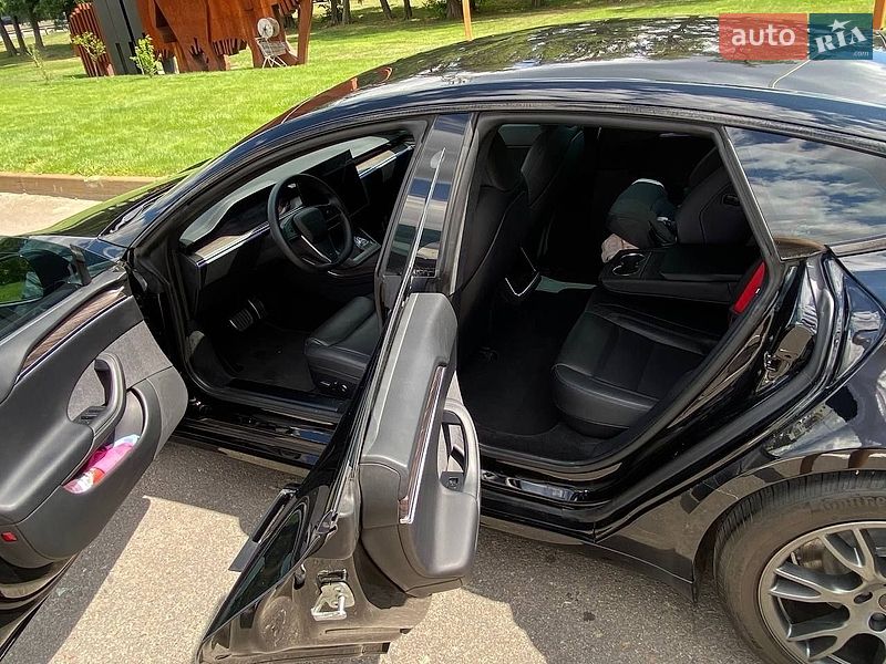 Лифтбек Tesla Model S 2021 в Киеве фото 25 Лифтбек Tesla Model S 2021 в Киеве