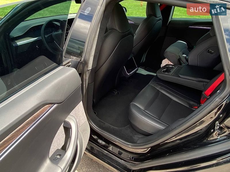 Лифтбек Tesla Model S 2021 в Киеве фото 26 Лифтбек Tesla Model S 2021 в Киеве