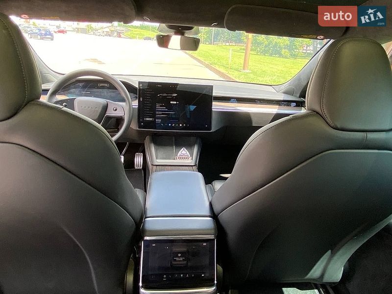 Лифтбек Tesla Model S 2021 в Киеве фото 29 Лифтбек Tesla Model S 2021 в Киеве