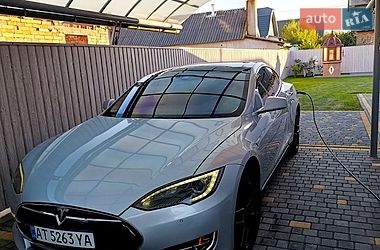 Ліфтбек Tesla Model S 2014 в Коломиї