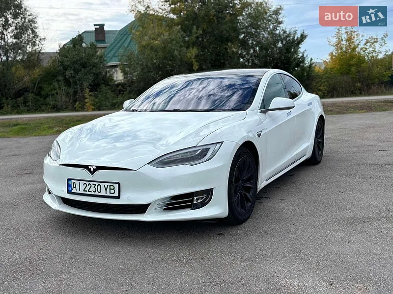 Tesla Model S 2019