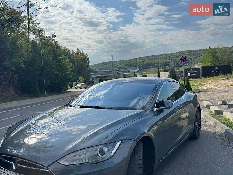 Лифтбек Tesla Model S 2014 в Львове фото 4 Лифтбек Tesla Model S 2014 в Львове
