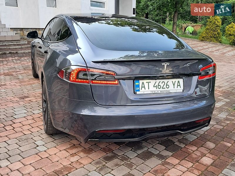 Лифтбек Tesla Model S 2021 в Коломые