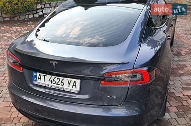 Лифтбек Tesla Model S 2021 в Коломые