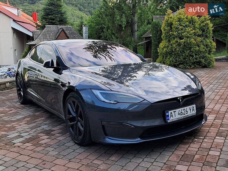 Лифтбек Tesla Model S 2021 в Коломые