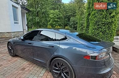 Лифтбек Tesla Model S 2021 в Коломые