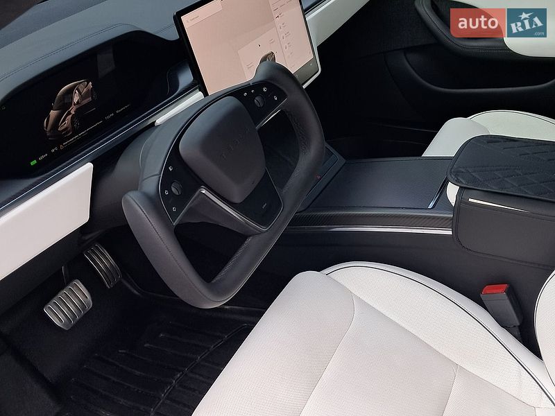 Лифтбек Tesla Model S 2021 в Коломые