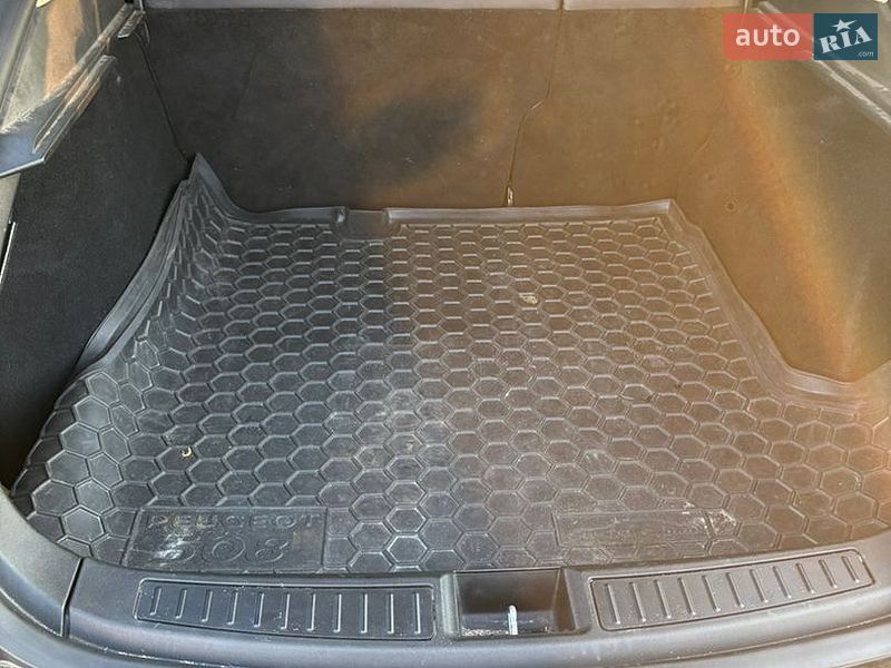 Ліфтбек Tesla Model S 2014 в Миколаєві фото 12 Ліфтбек Tesla Model S 2014 в Миколаєві