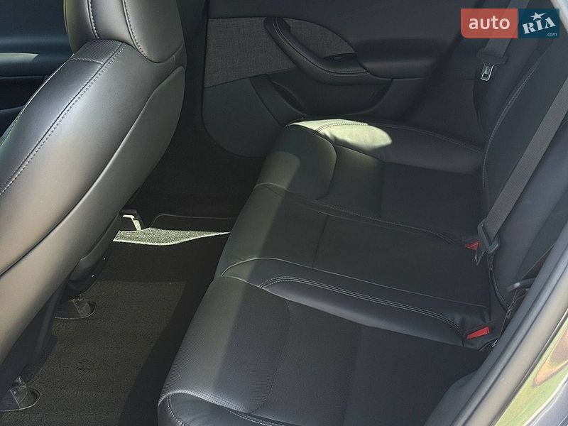 Ліфтбек Tesla Model S 2021 в Дніпрі фото 20 Ліфтбек Tesla Model S 2021 в Дніпрі