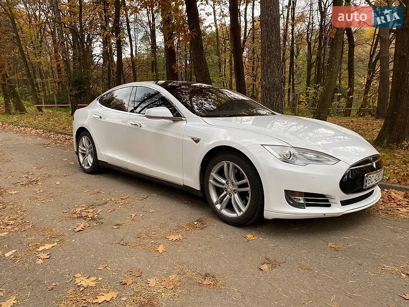 Tesla Model S