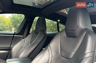 Лифтбек Tesla Model S 2016 в Кропивницком