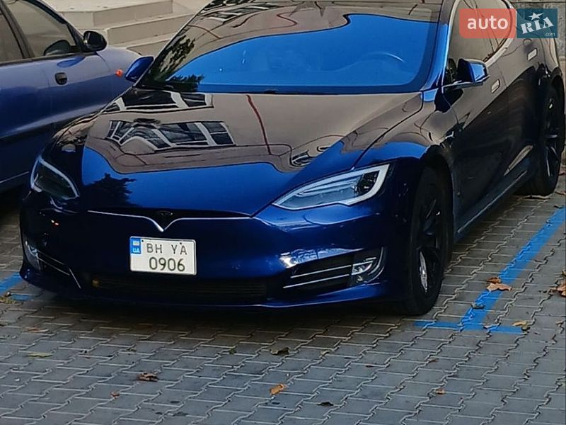 Tesla Model S 2017