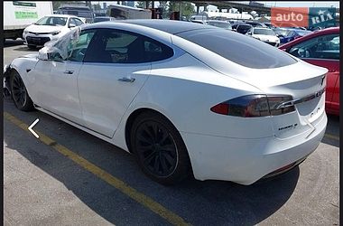 Ліфтбек Tesla Model S 2019 в Києві