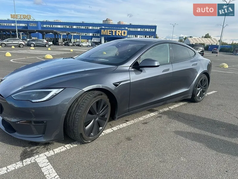 Tesla Model S 2021