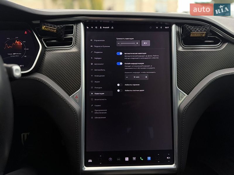 Лифтбек Tesla Model S 2017 в Львове