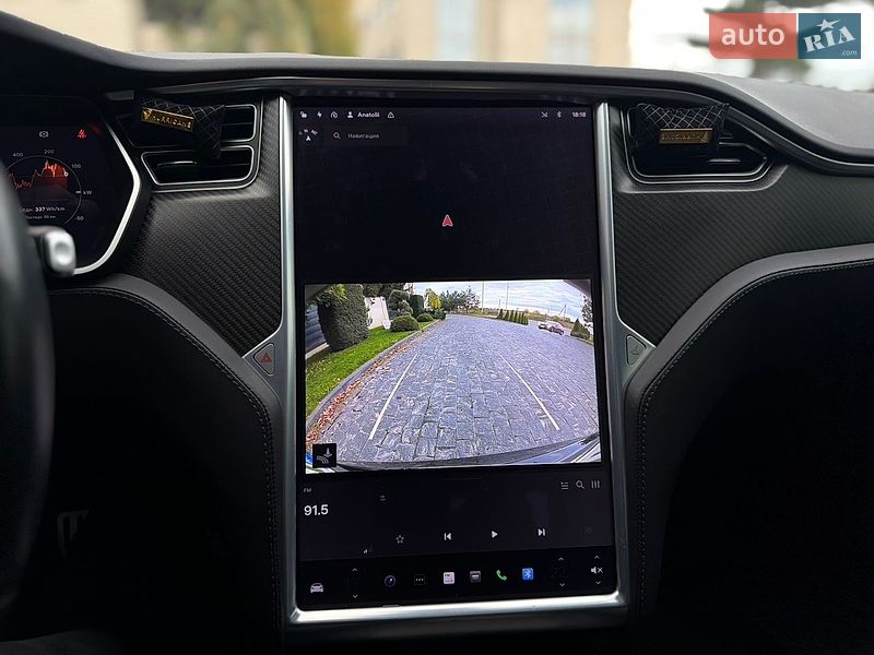 Лифтбек Tesla Model S 2017 в Львове