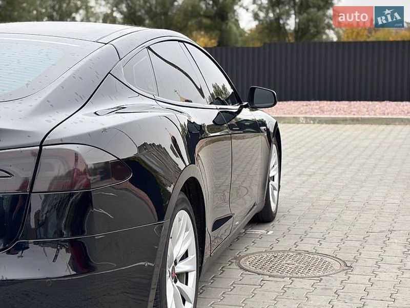 Лифтбек Tesla Model S 2015 в Хмельницком фото 6 Лифтбек Tesla Model S 2015 в Хмельницком