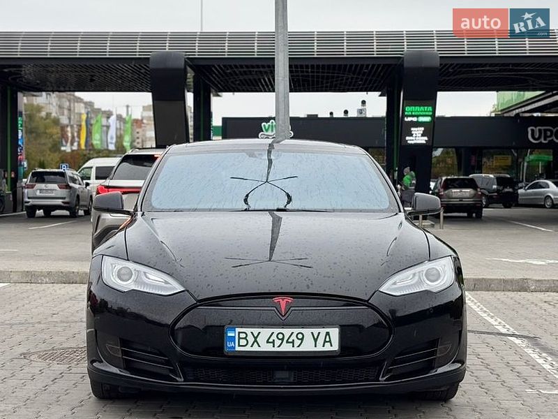 Лифтбек Tesla Model S 2015 в Хмельницком фото 8 Лифтбек Tesla Model S 2015 в Хмельницком