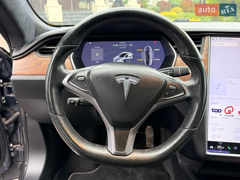 Ліфтбек Tesla Model S 2020 в Стрию