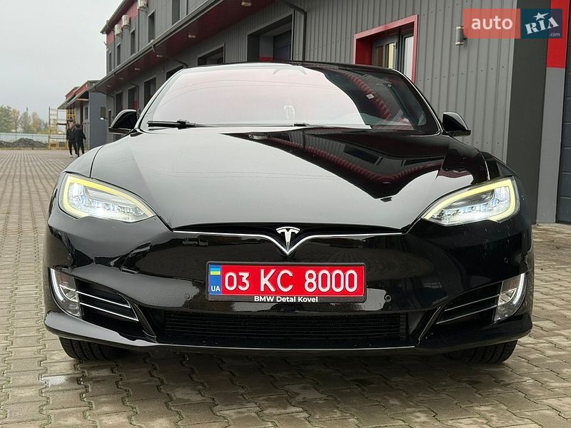 Лифтбек Tesla Model S 2018 в Ковеле