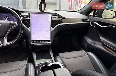 Лифтбек Tesla Model S 2018 в Ковеле