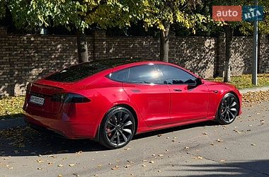Лифтбек Tesla Model S 2017 в Киеве