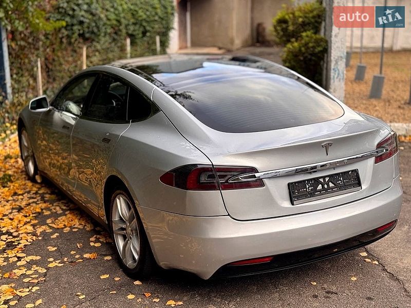 Ліфтбек Tesla Model S 2012 в Одесі