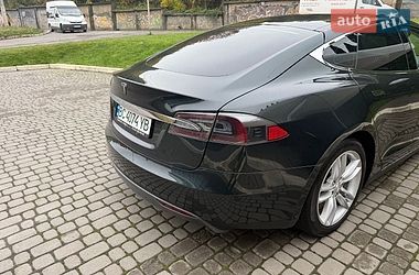 Ліфтбек Tesla Model S 2013 в Львові
