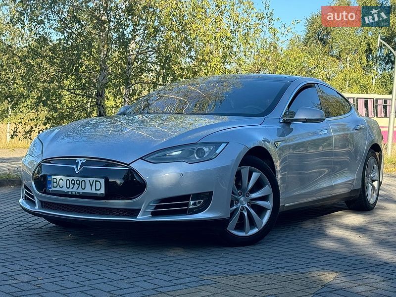 Лифтбек Tesla Model S 2013 в Дрогобыче