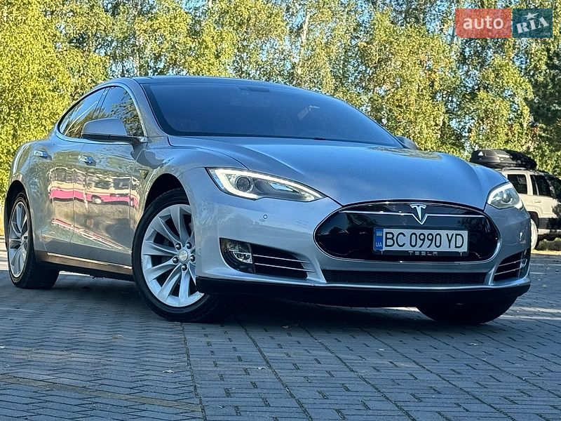 Лифтбек Tesla Model S 2013 в Дрогобыче