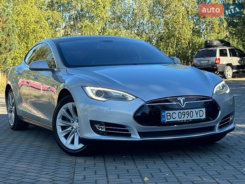 Лифтбек Tesla Model S 2013 в Дрогобыче