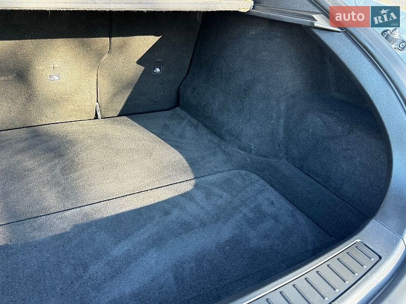Лифтбек Tesla Model S 2013 в Дрогобыче