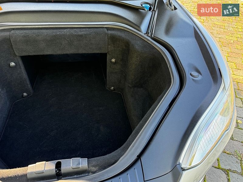 Лифтбек Tesla Model S 2013 в Дрогобыче