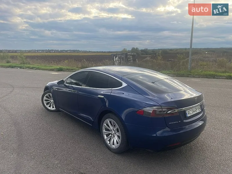 Tesla Model S