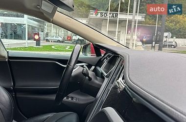Лифтбек Tesla Model S 2014 в Буче