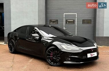 Лифтбек Tesla Model S 2019 в Киеве