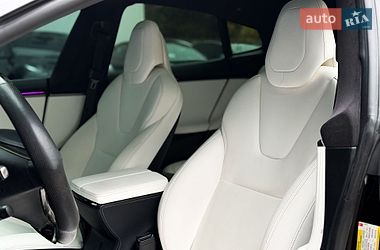 Лифтбек Tesla Model S 2019 в Киеве
