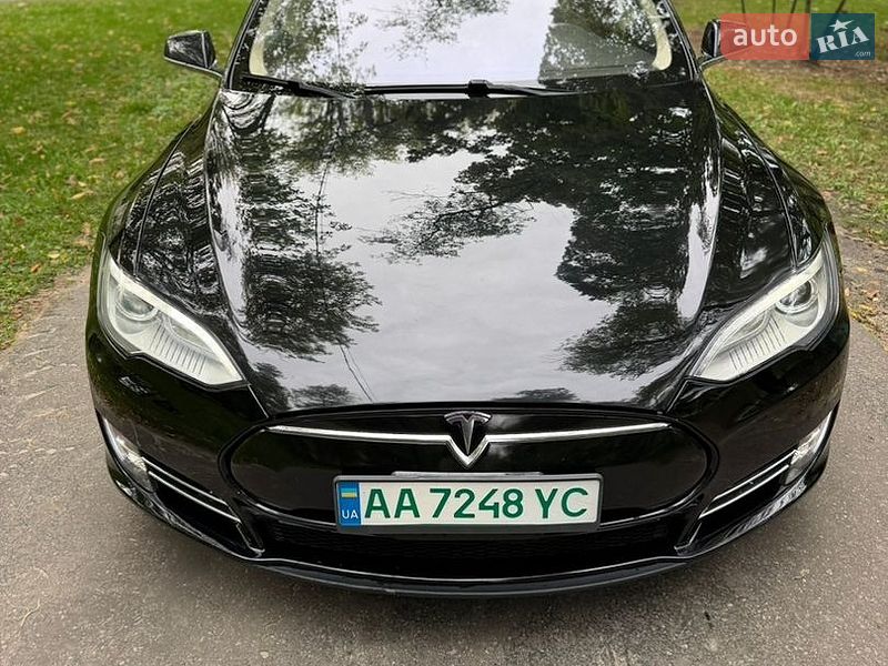 Лифтбек Tesla Model S 2013 в Ирпене фото Лифтбек Tesla Model S 2013 в Ирпене
