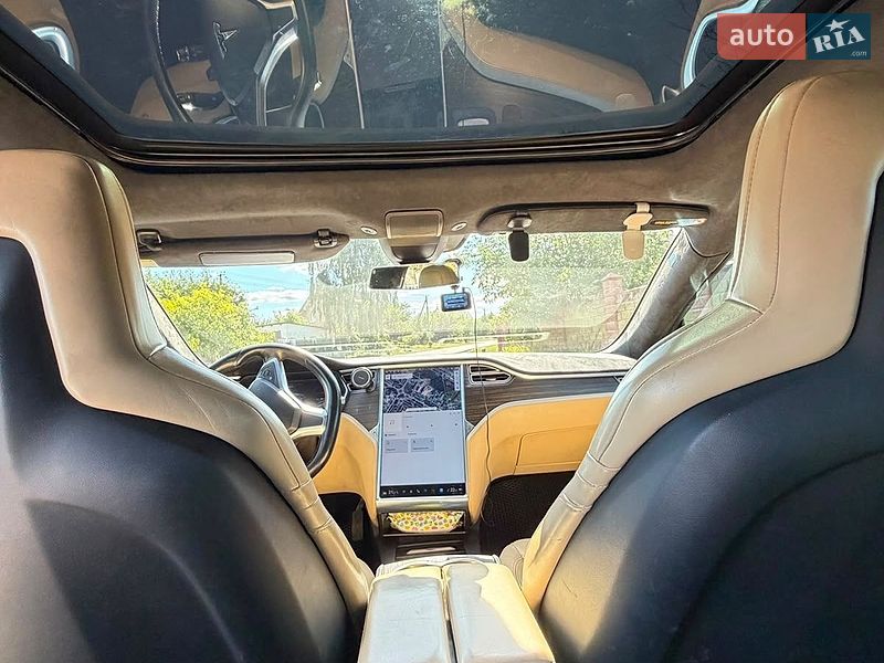 Лифтбек Tesla Model S 2015 в Луцке фото 12 Лифтбек Tesla Model S 2015 в Луцке