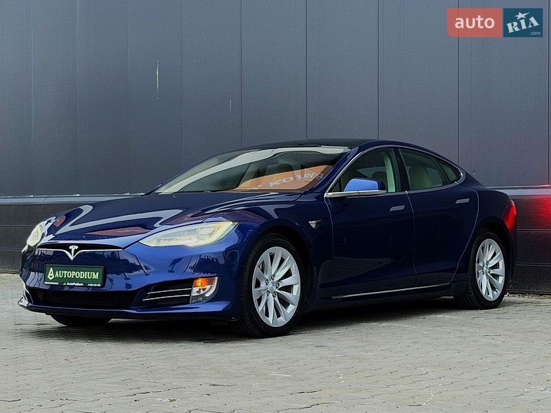Ліфтбек Tesla Model S 2018 в Києві