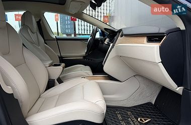 Ліфтбек Tesla Model S 2018 в Києві