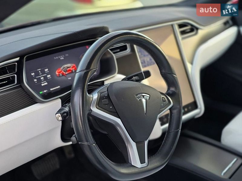 Ліфтбек Tesla Model S 2017 в Львові фото 10 Ліфтбек Tesla Model S 2017 в Львові