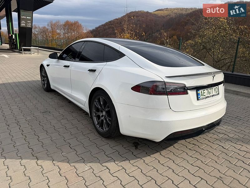 Ліфтбек Tesla Model S 2021 в Яремчі