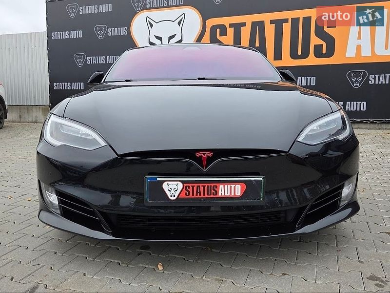 Ліфтбек Tesla Model S 2017 в Хмельницькому