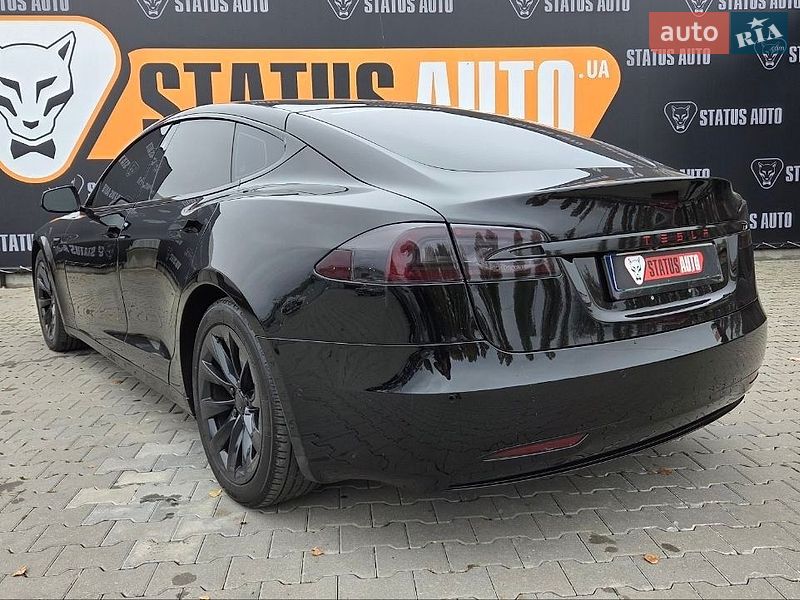 Ліфтбек Tesla Model S 2017 в Хмельницькому