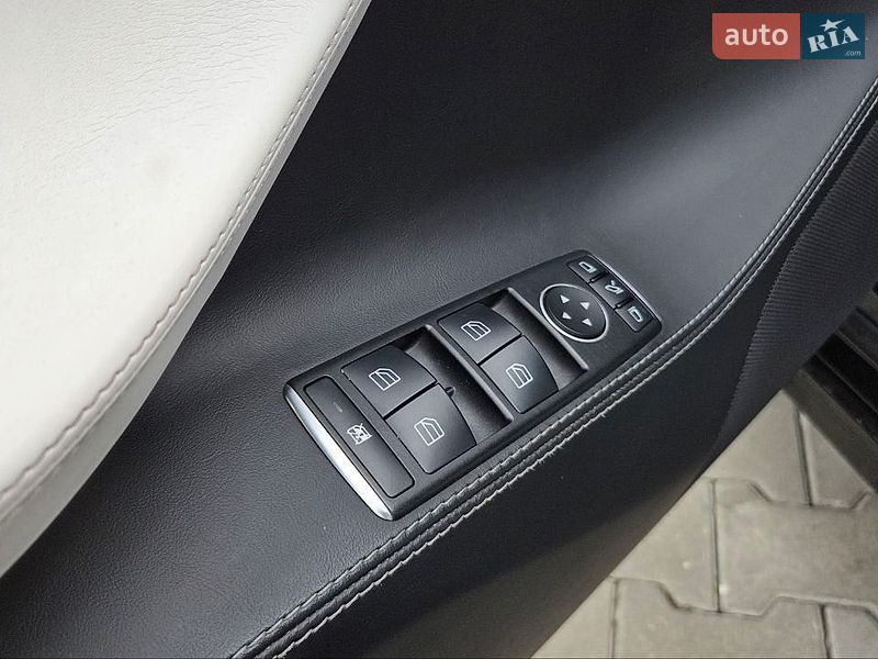 Ліфтбек Tesla Model S 2017 в Хмельницькому