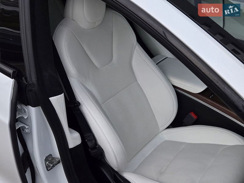 Ліфтбек Tesla Model S 2023 в Києві фото 21 Ліфтбек Tesla Model S 2023 в Києві